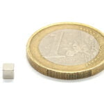 blok 3 mm. Houdkracht ± 0,250 kg.