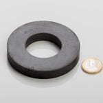 ring magneet ø80/40 mm. Hoogte 12 mm. Houdkracht 9 kg.