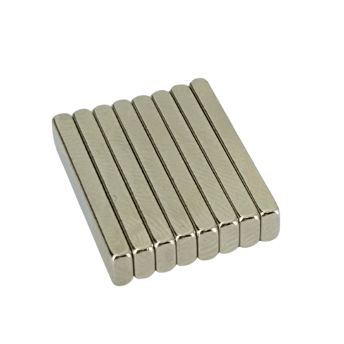 blokmagneet 20 x 4 x 2 mm. Houdkracht ±1,28 kg.