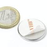 zelfklevende schijfmagneet ø25 hoogte 2 mm. Houdkracht ± 2,9 kg