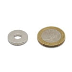 ring magneet ø17/6 mm. Hoogte 2,5 mm. Houdkracht 3,2 kg.