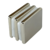 25 x 20 x 3 mm. Houdkracht 4 kg.